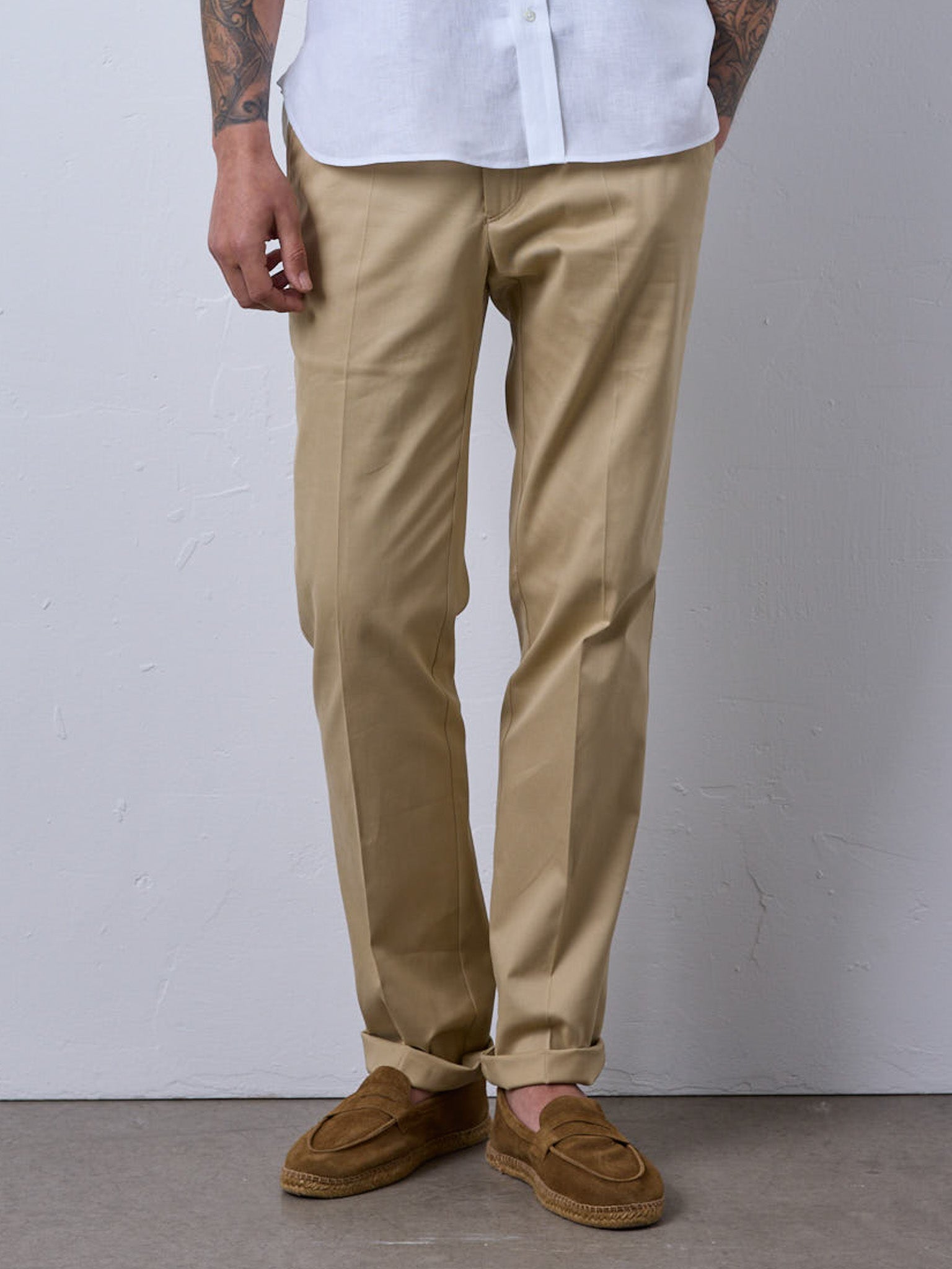 Slimline Chino mit Strechanteil in taupe