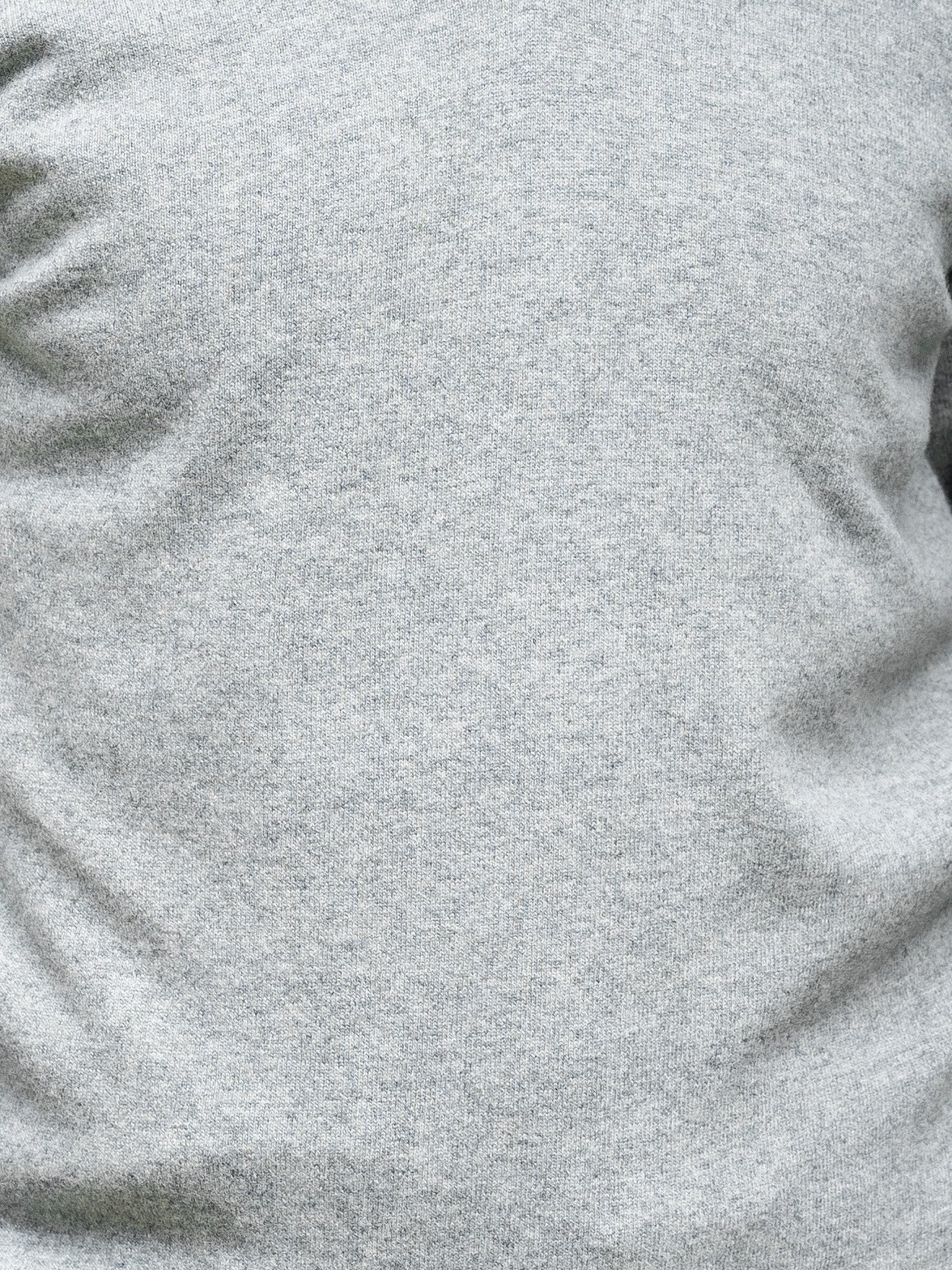 Lambswool Pullover mit V-Ausschnitt in klassischen Farben (Gr. 40–42)