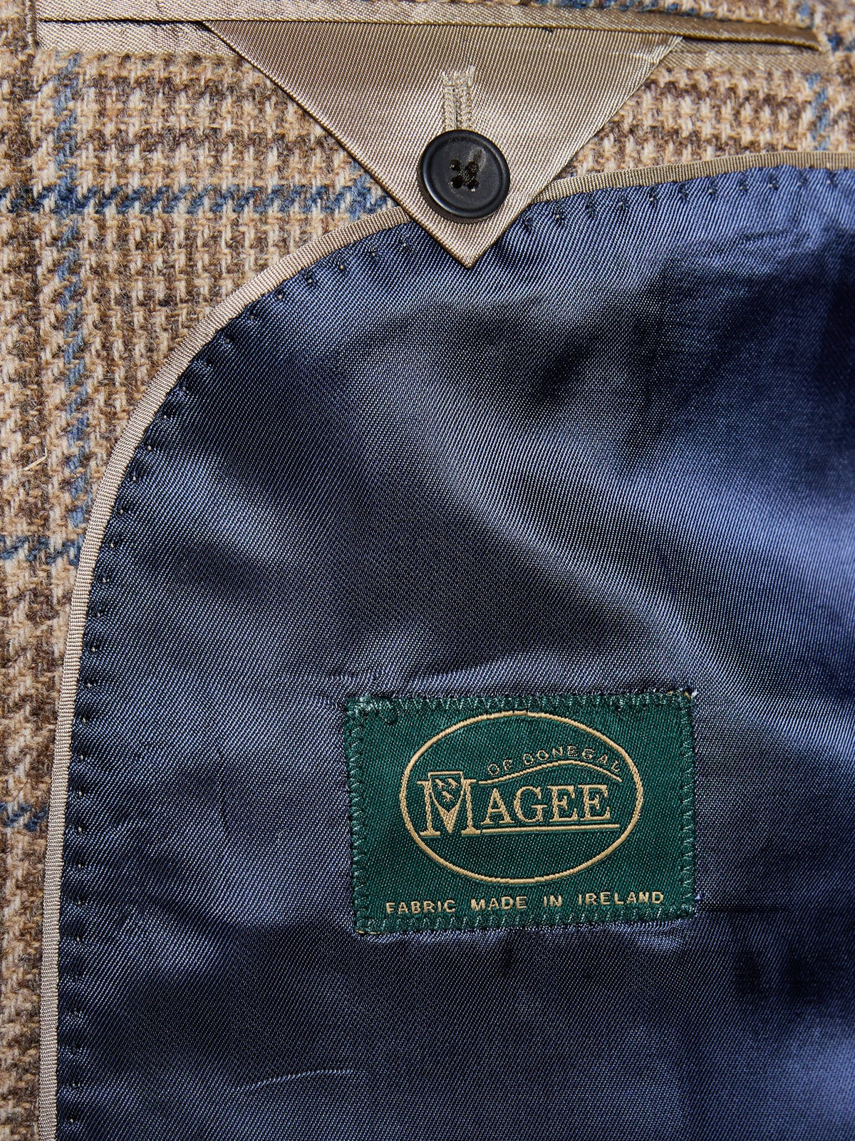 Tweed-Sakko Prince-of-Wales-Karo Magee Tweed Sand Innenfutter blau mit Magee-Webetikett — John Crocket