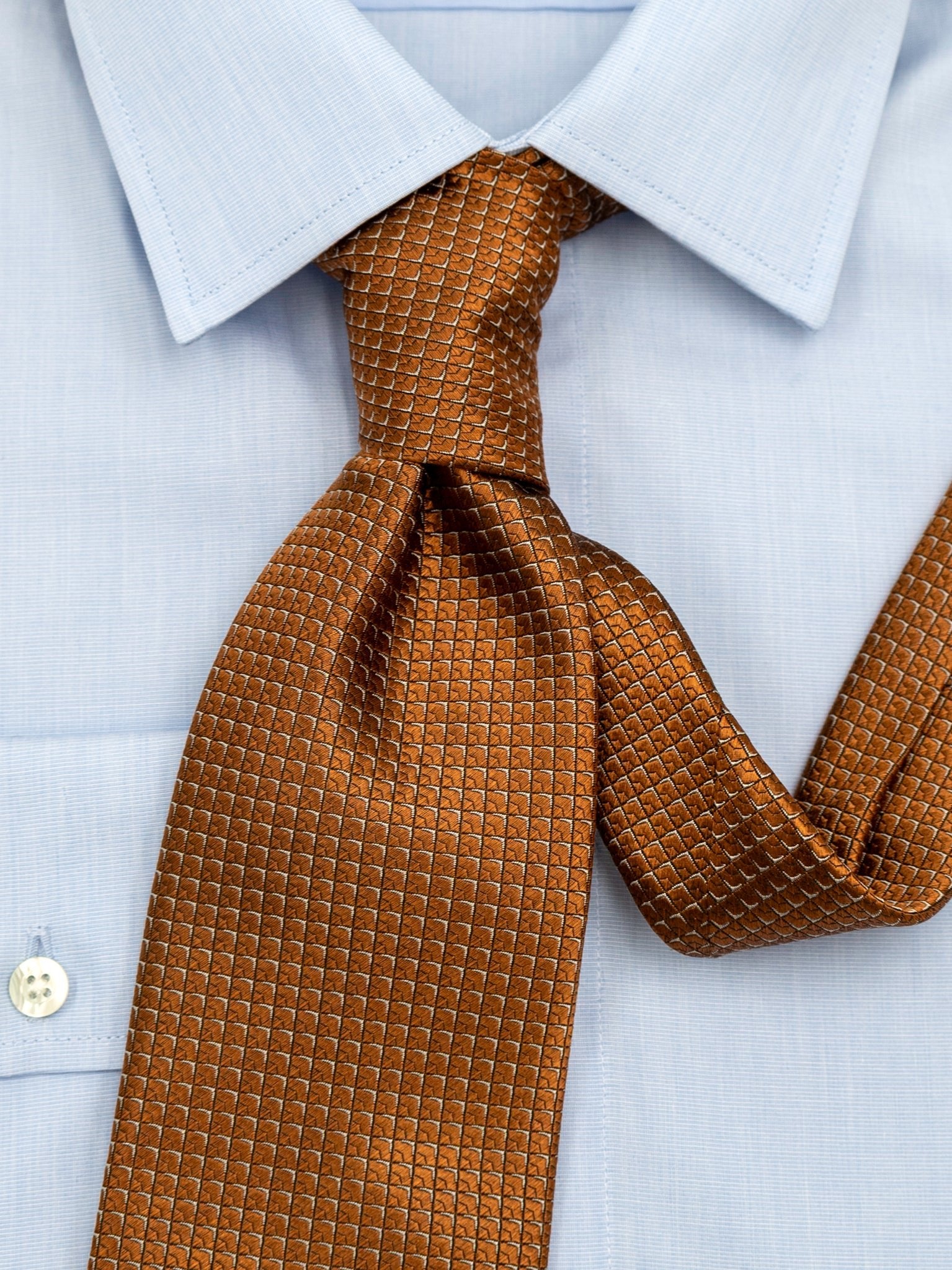 Krawatte gemustert in kupfer