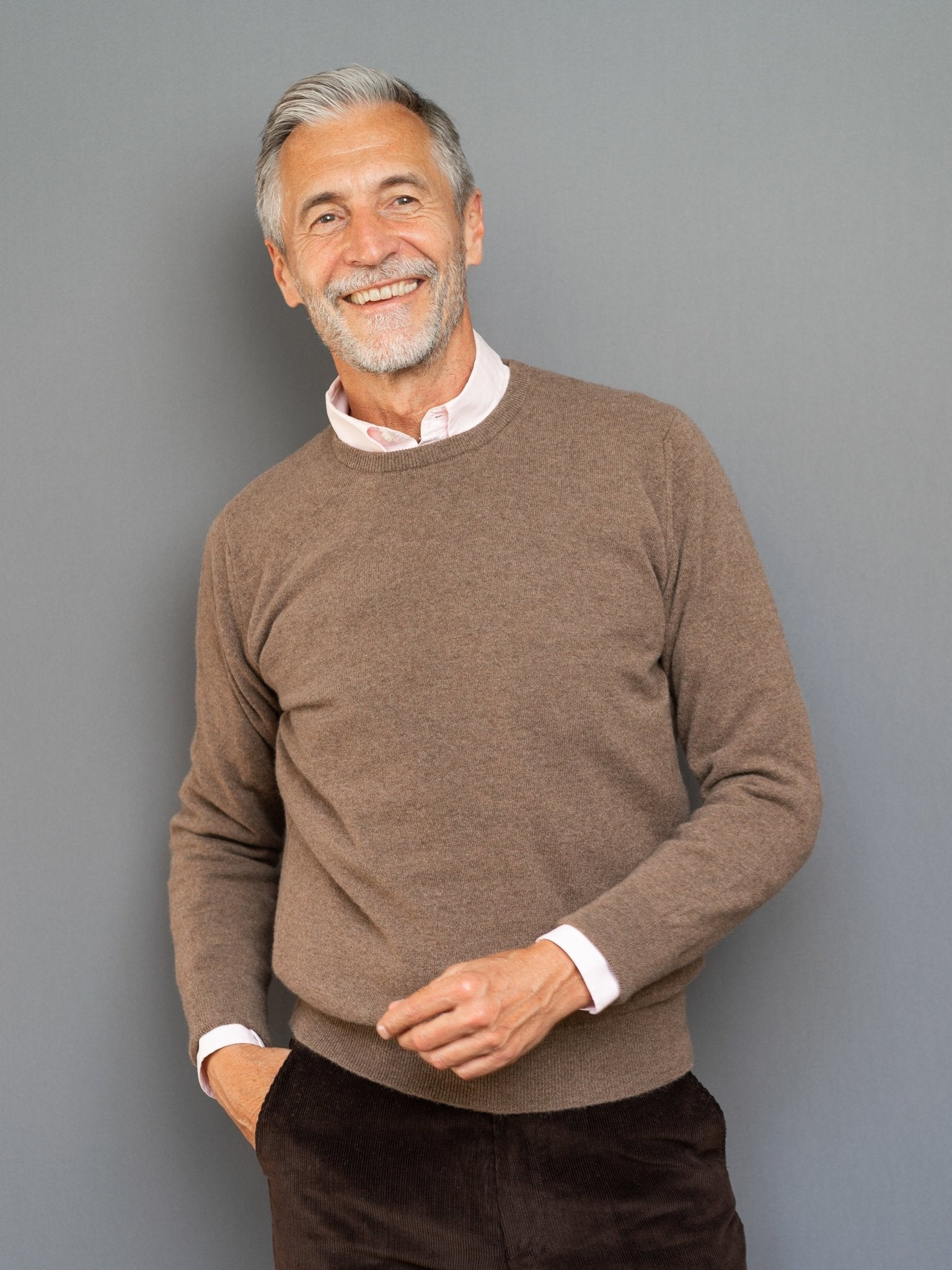 Cashmere Pullover (2-fädig) mit Rundausschnitt in klassischen Farben