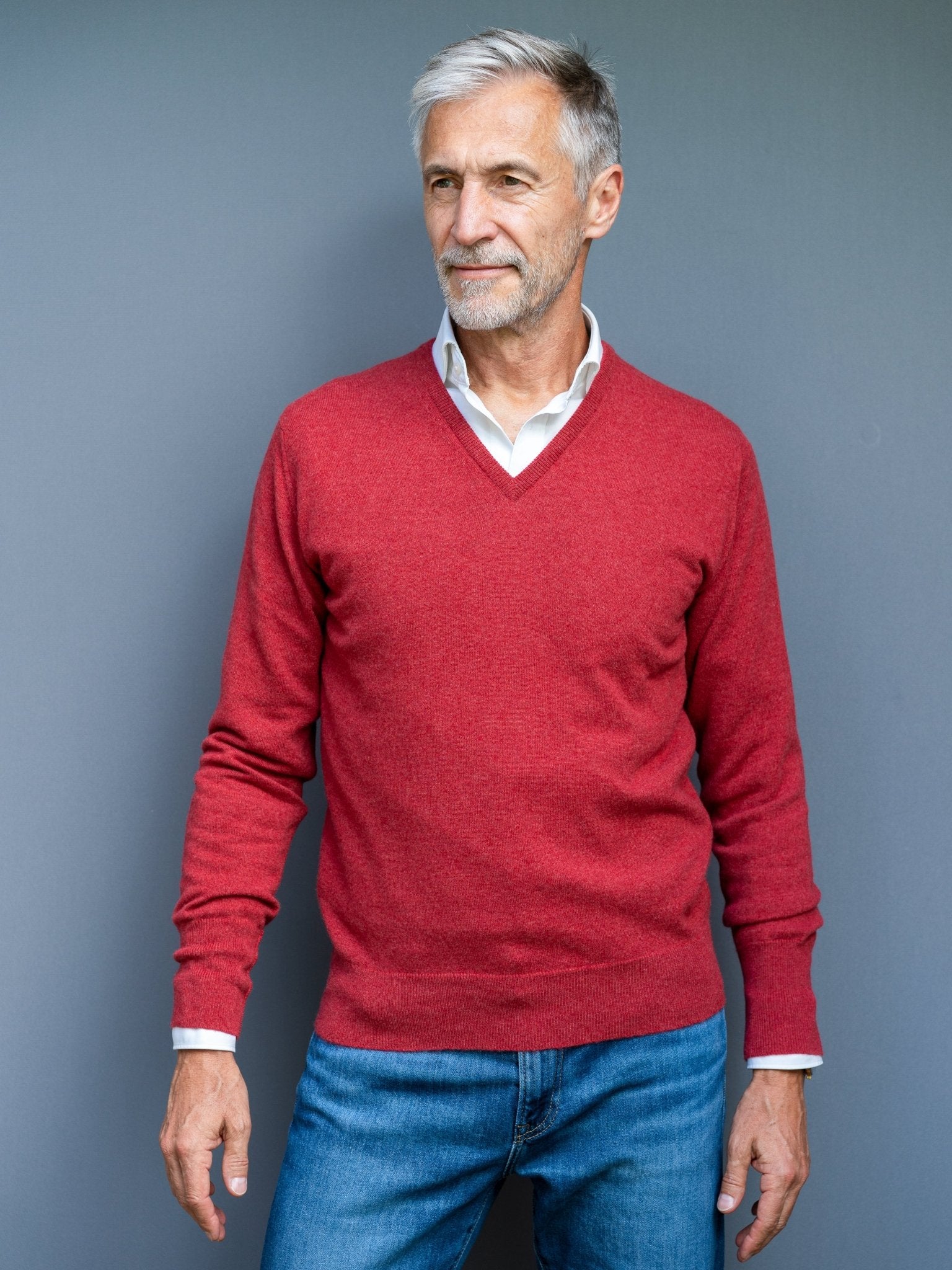Cashmere Pullover (2-fädig) mit V-Ausschnitt in modernen Farben