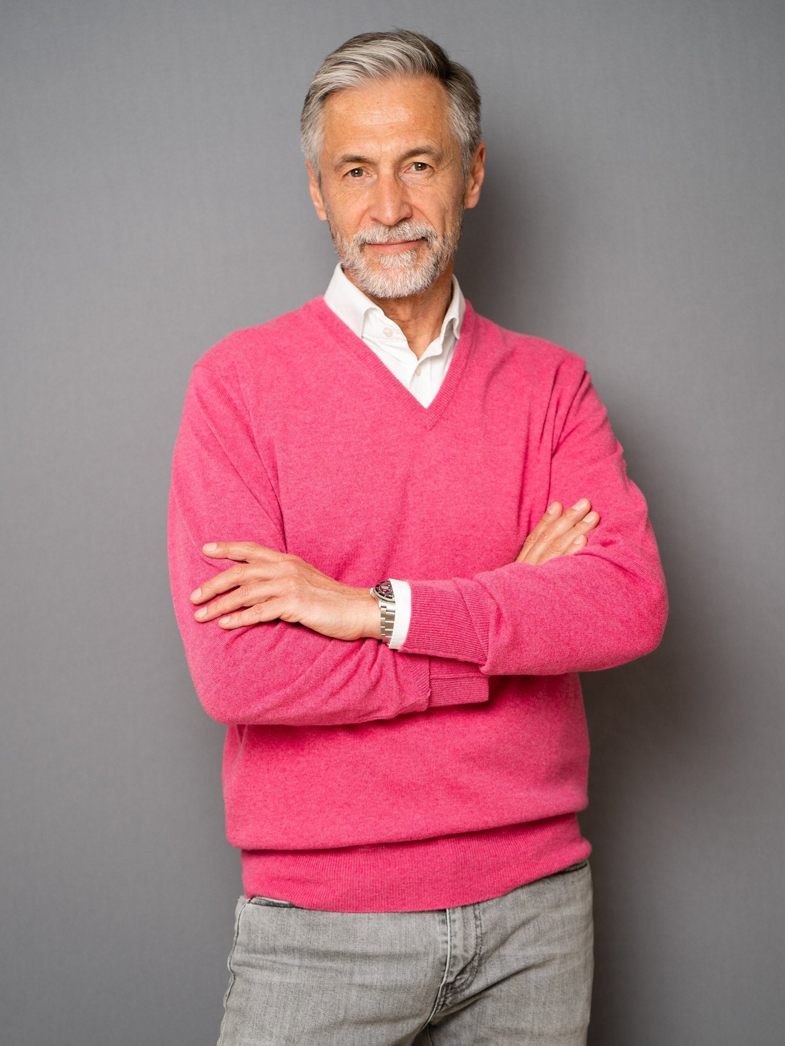 Cashmere Pullover (2-fädig) mit V-Ausschnitt in modernen Farben