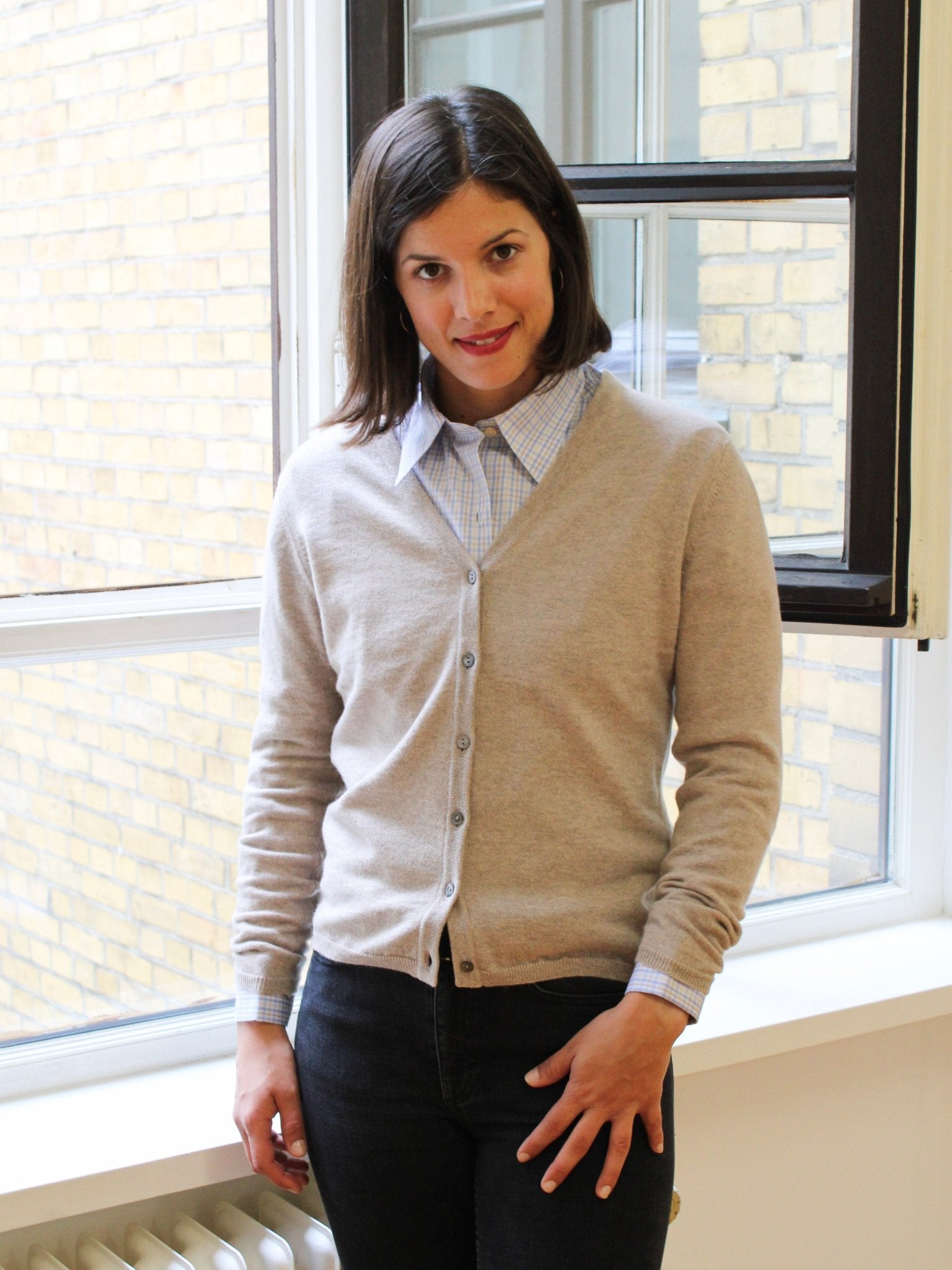 Cashmere Strickjacke mit V-Ausschnitt, unsere Klassiker