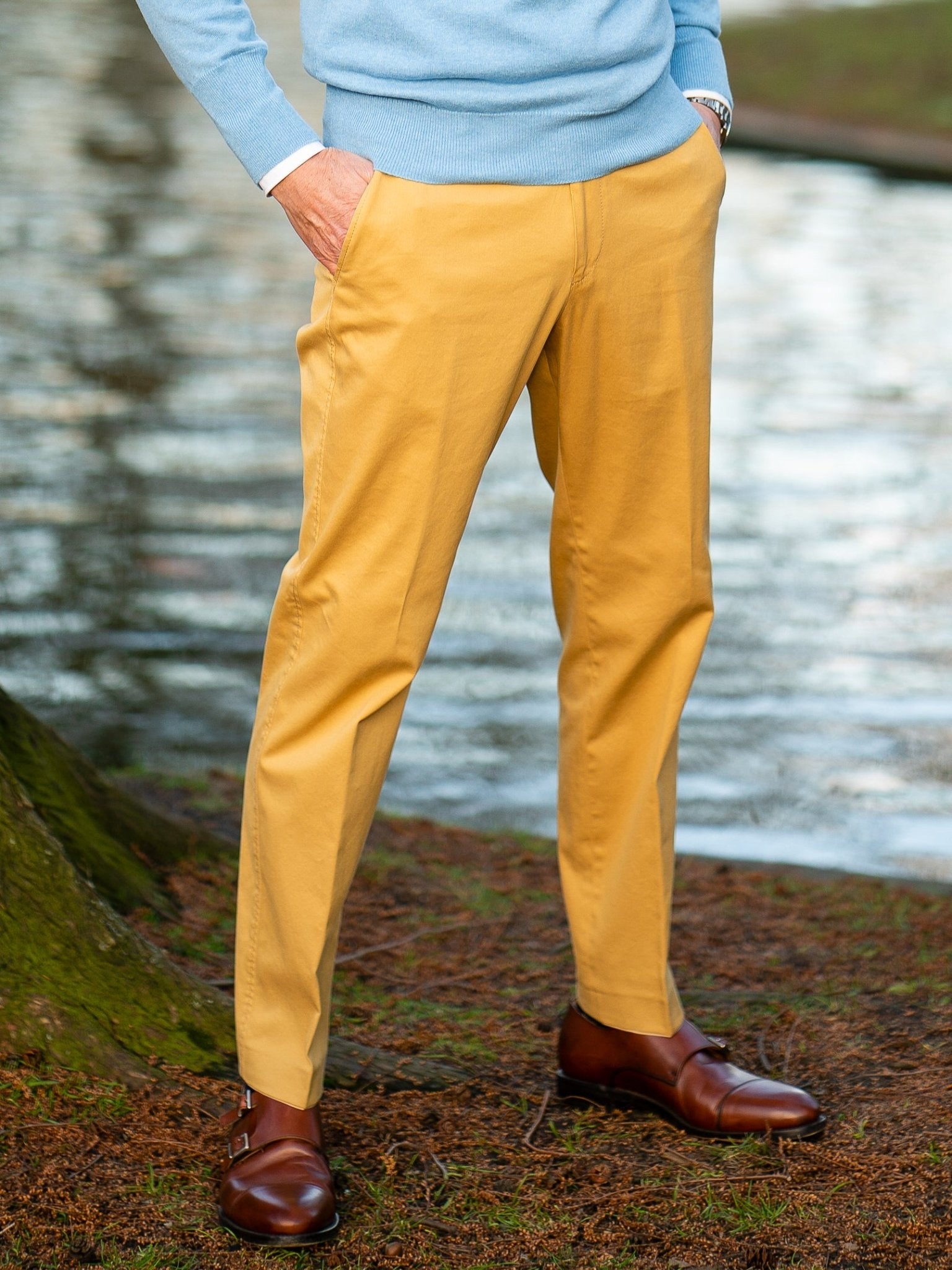 Slimline Baumwollhose mit Stretchanteil in camel