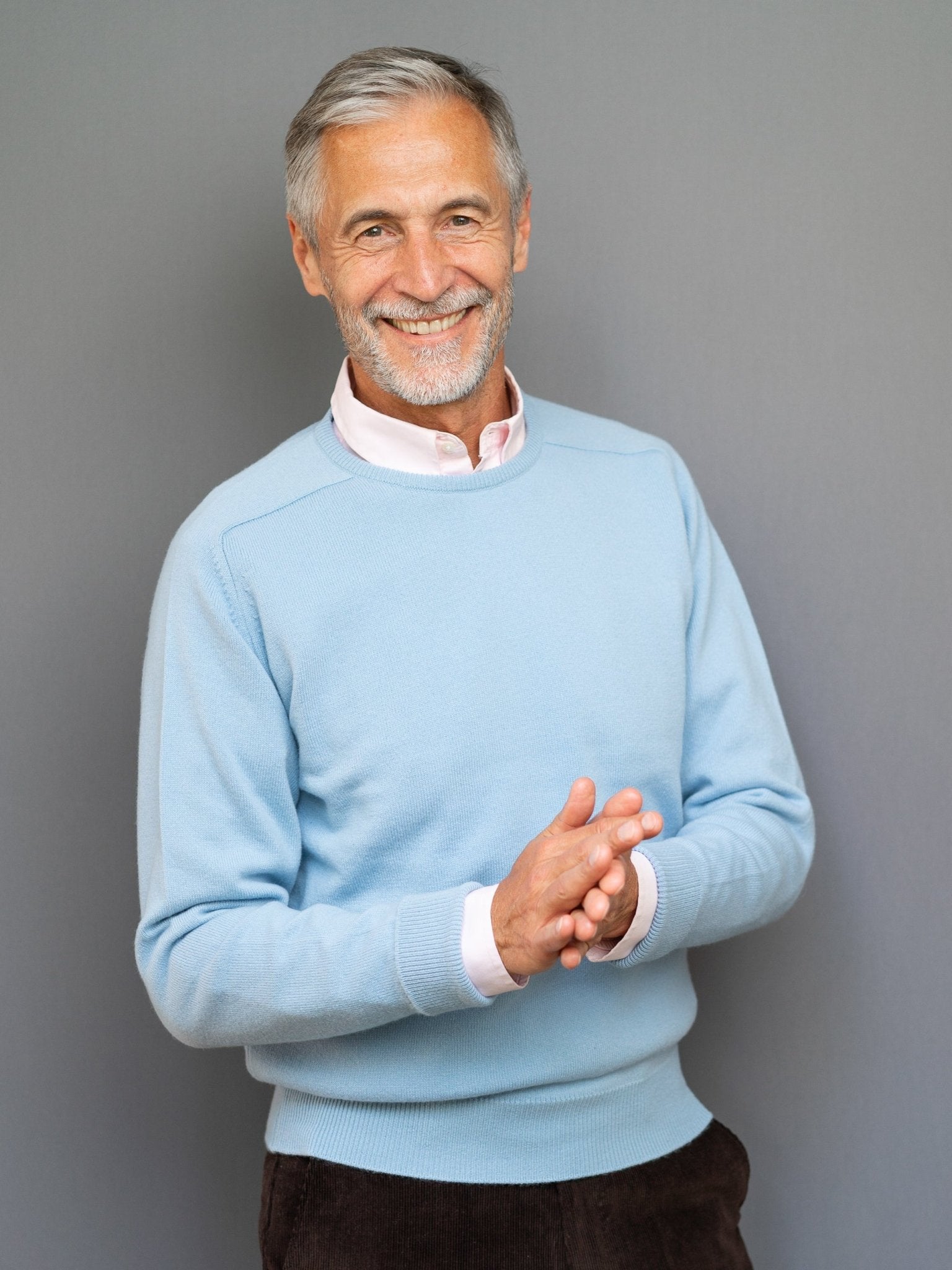 Cashmere Pullover (3-fädig) mit Rundausschnitt in modernen Farben