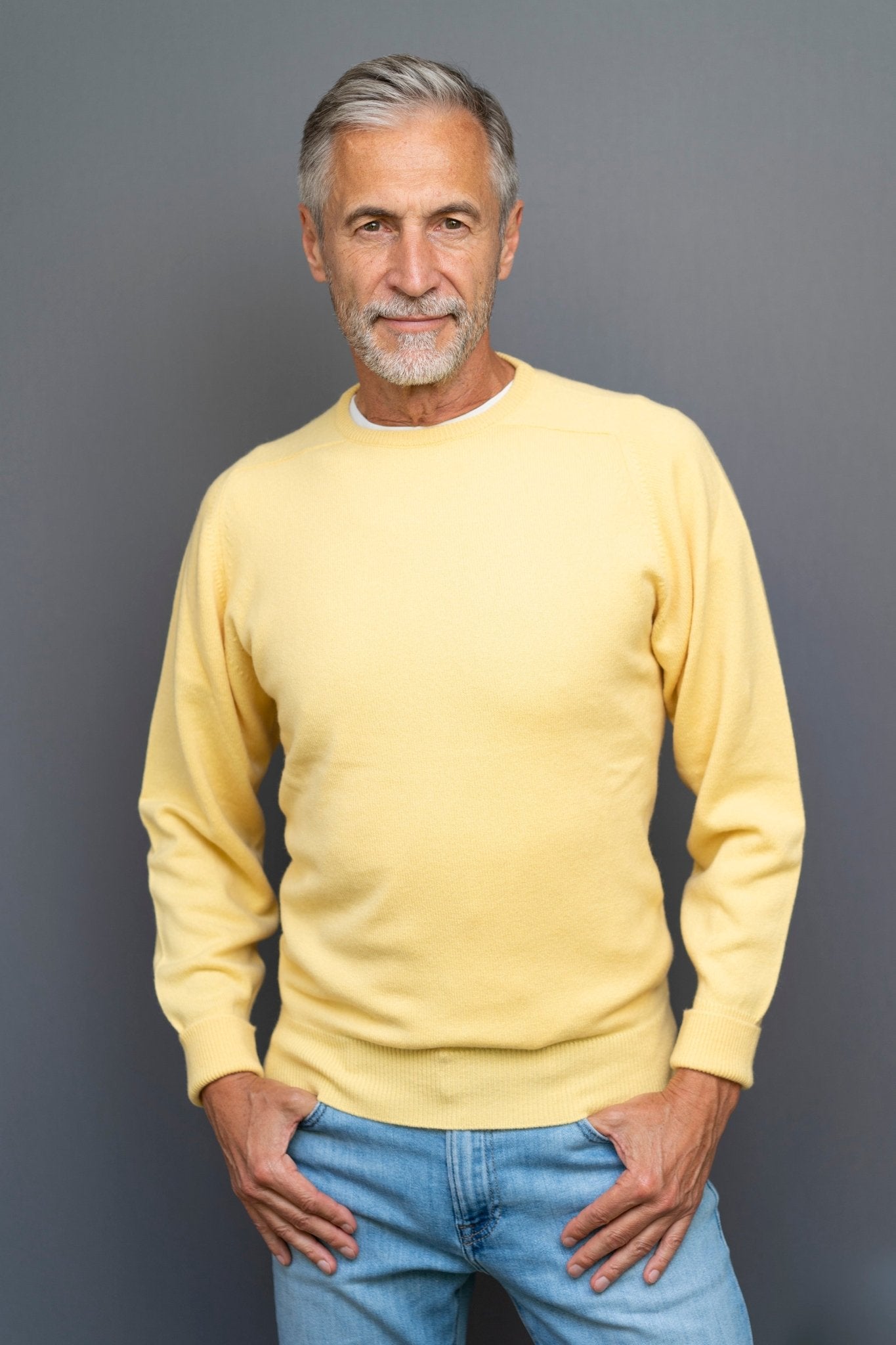 Cashmere Pullover (3-fädig) mit Rundausschnitt in modernen Farben