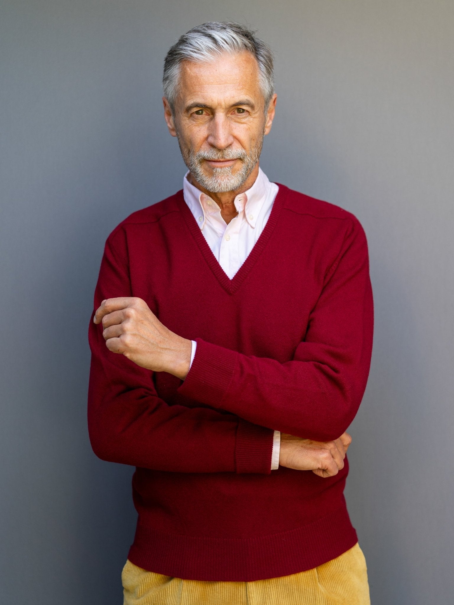 Cashmere Pullover (3-fädig) mit V-Ausschnitt in modernen Farben