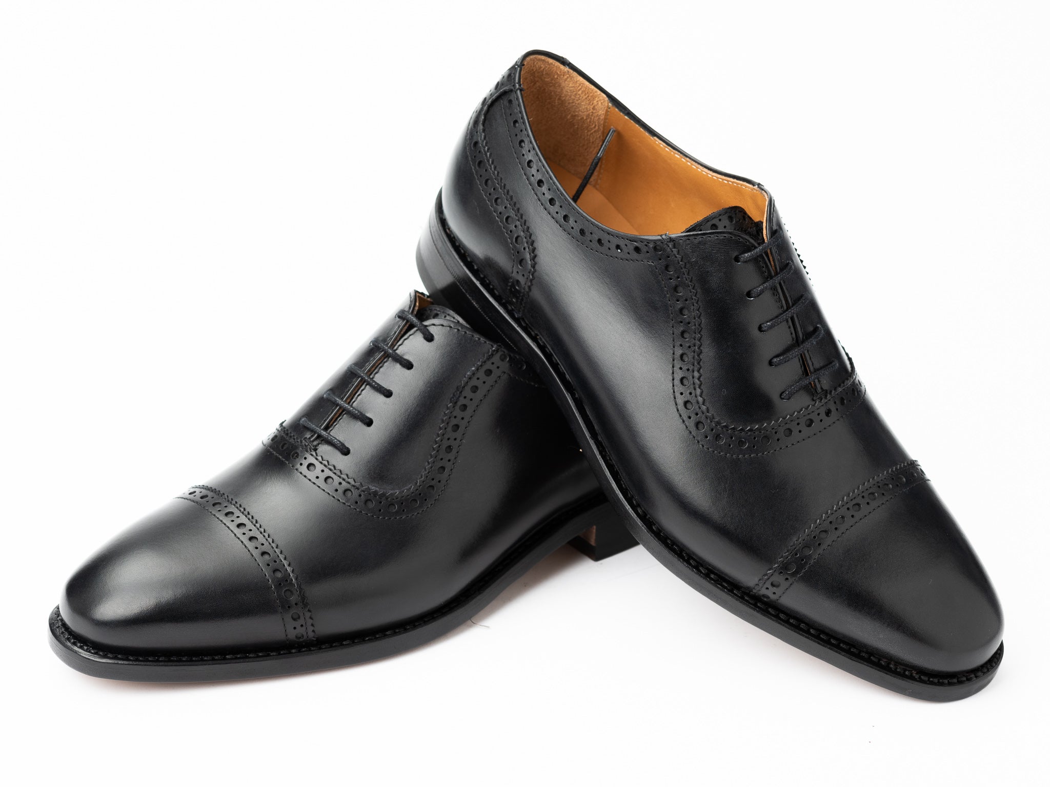 Punched Oxford in schwarz