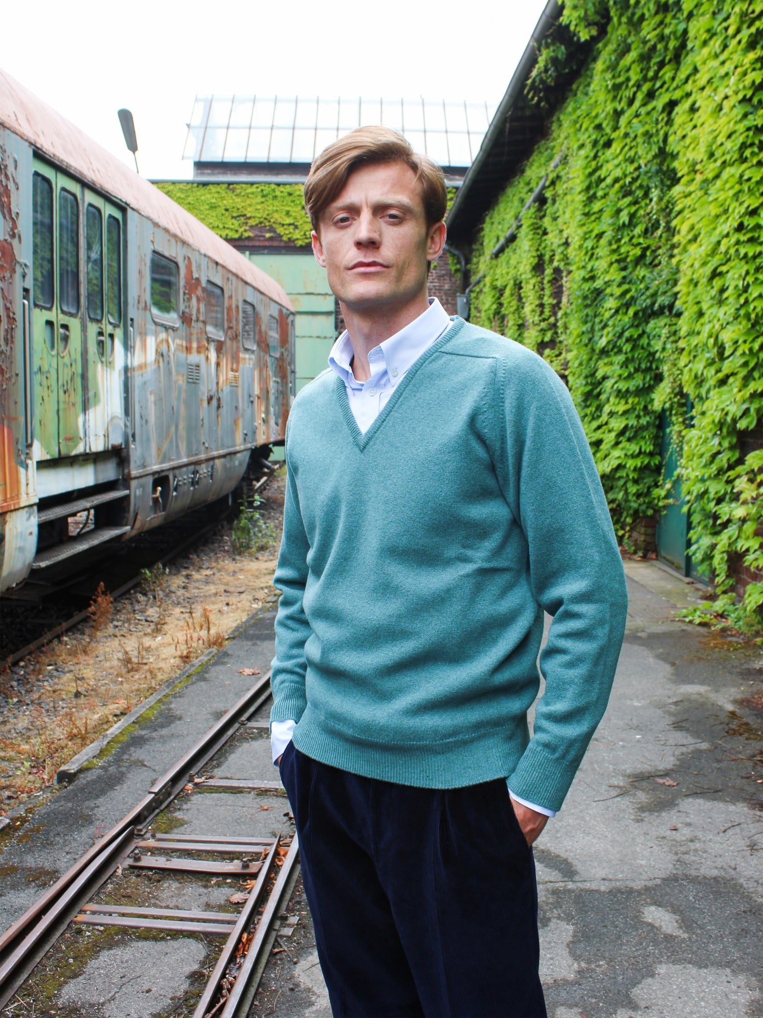 Lambswool Pullover mit V-Ausschnitt SALE