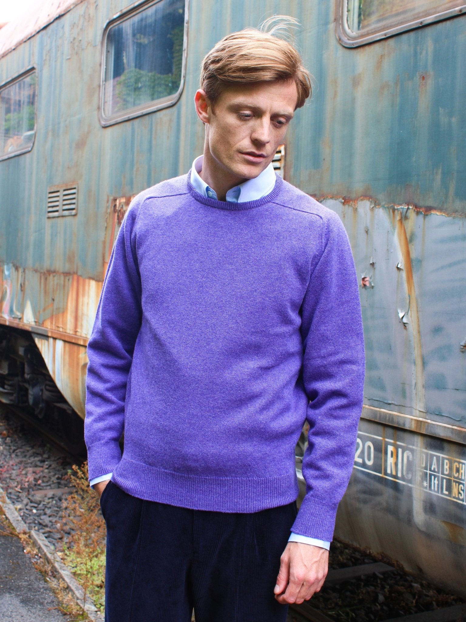 Lambswool Pullover mit Rundausschnitt in modernen Farben (Gr. 40–42)