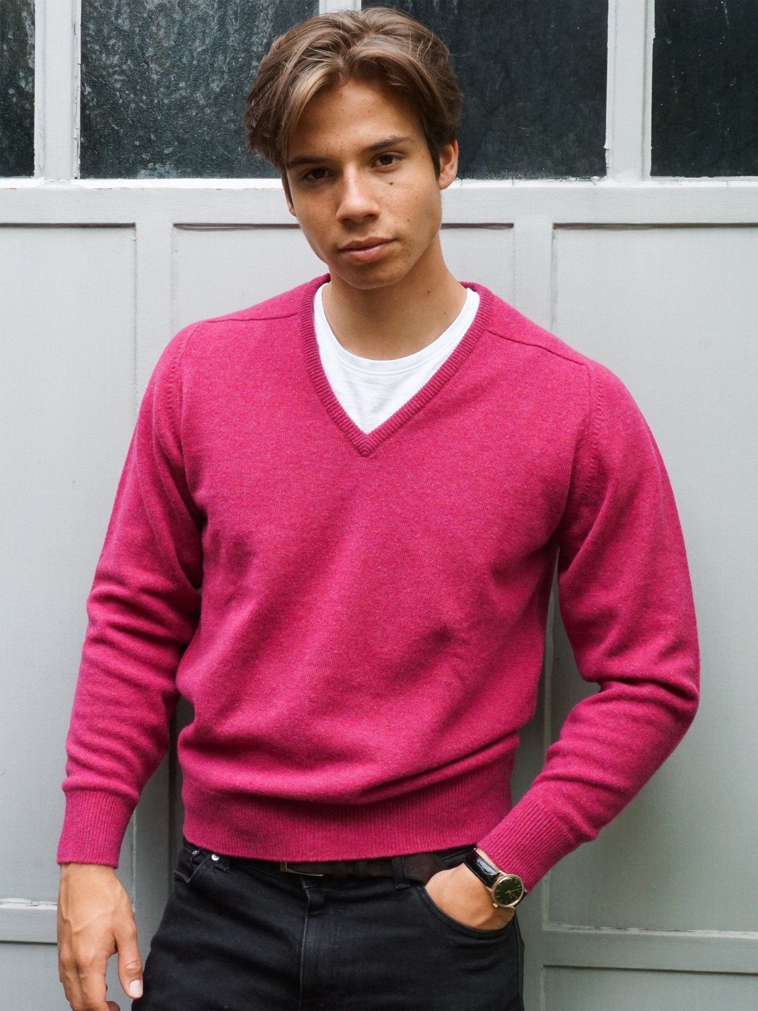 Lambswool Pullover mit V-Ausschnitt in modernen Farben (Gr. 40–42)