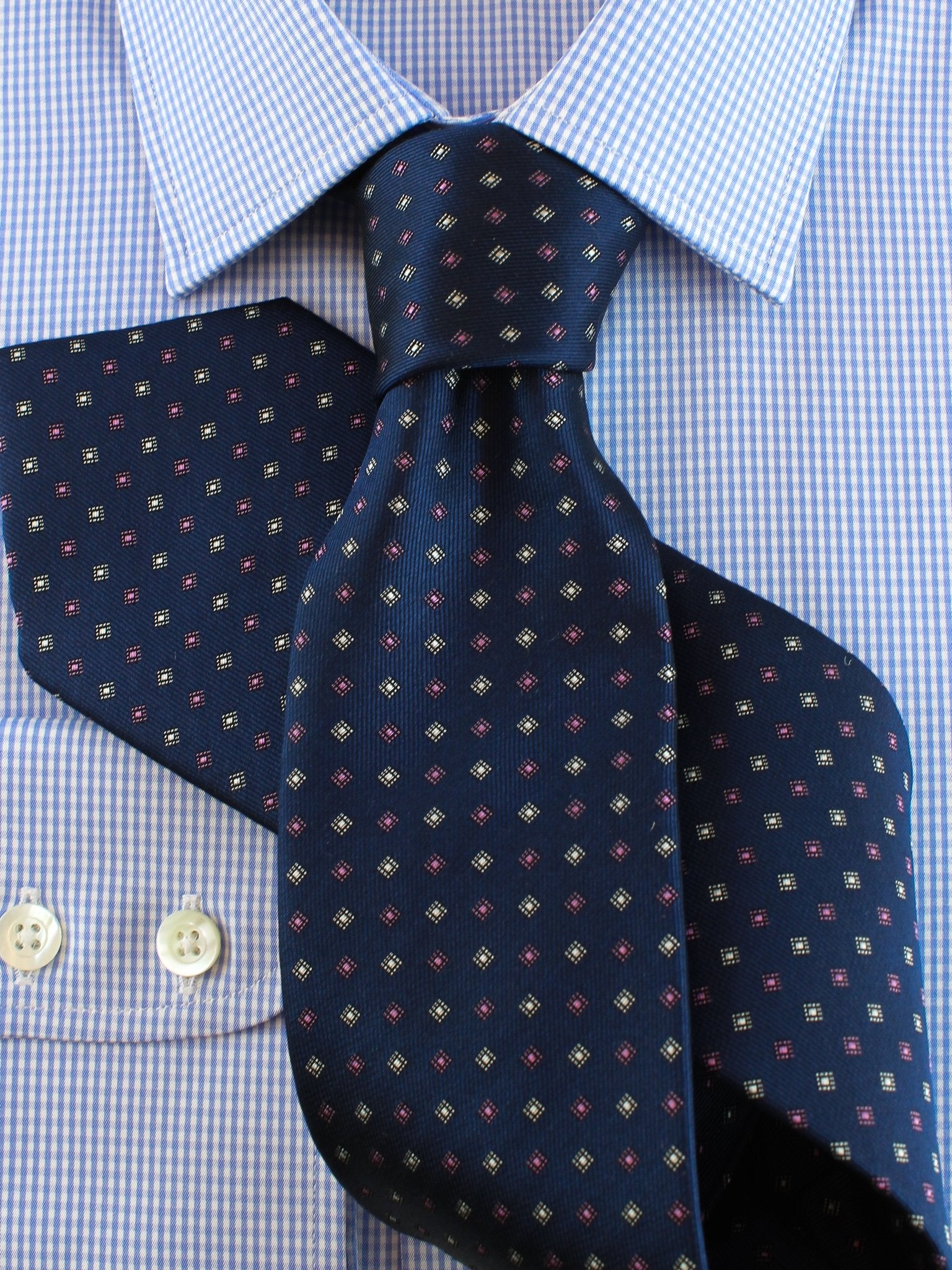 Hemd: Hemd in Slimline mit Kent Kragen in hellblau kariert | John Crocket – Fine British Clothing