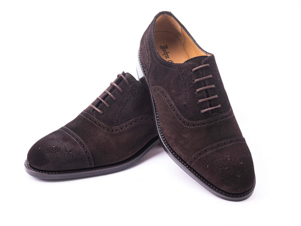 Semi Brogue Herrenschuh in Dunkelbraun Wildleder, Frontalansicht