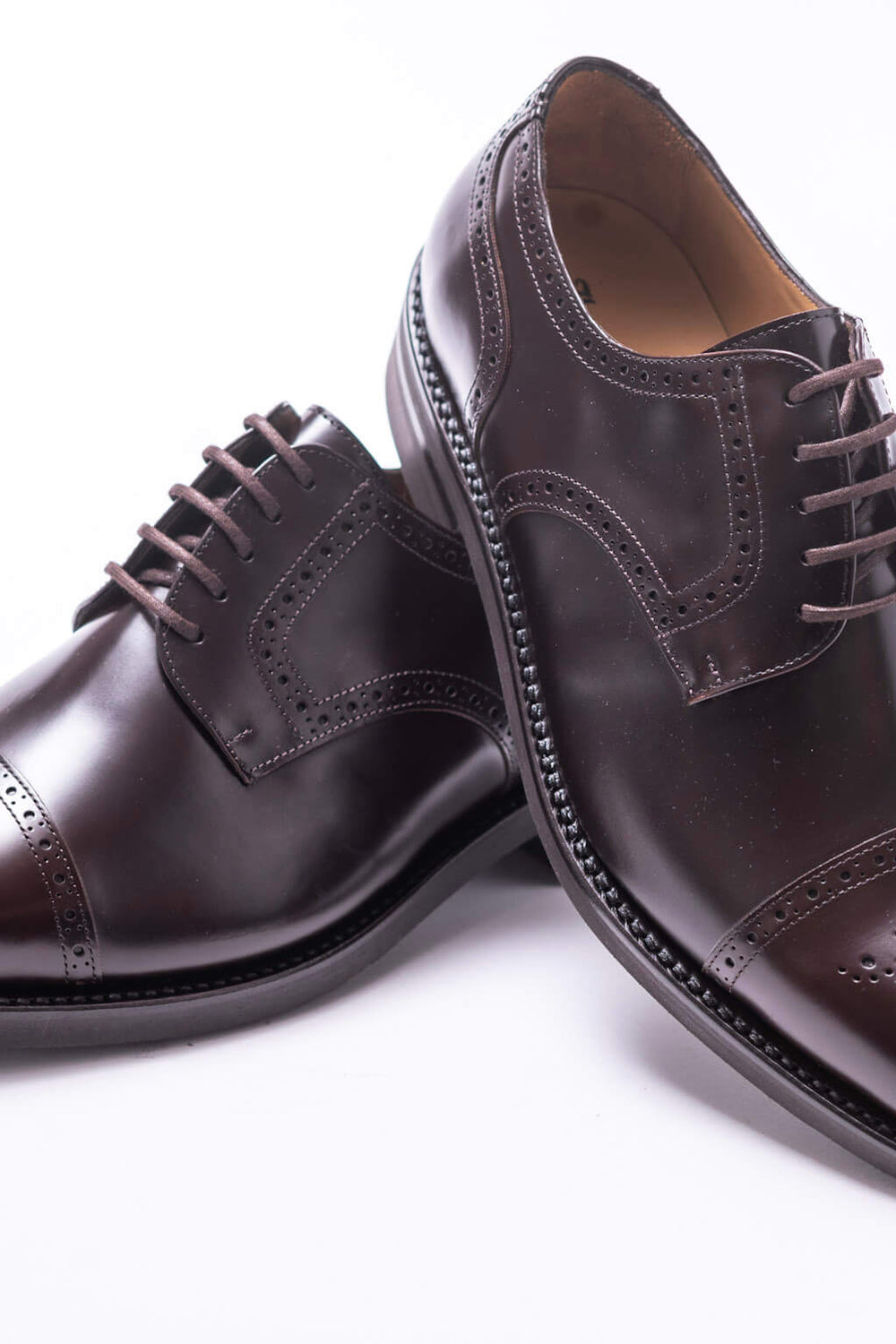 Semi Brogue im Derby Stil mit Vibram Sohle