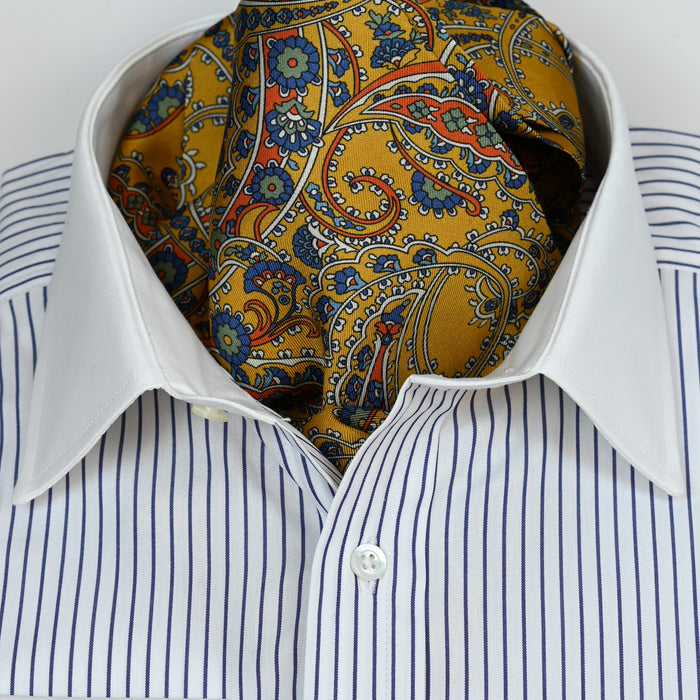 Ascot mit Paisley in mustard