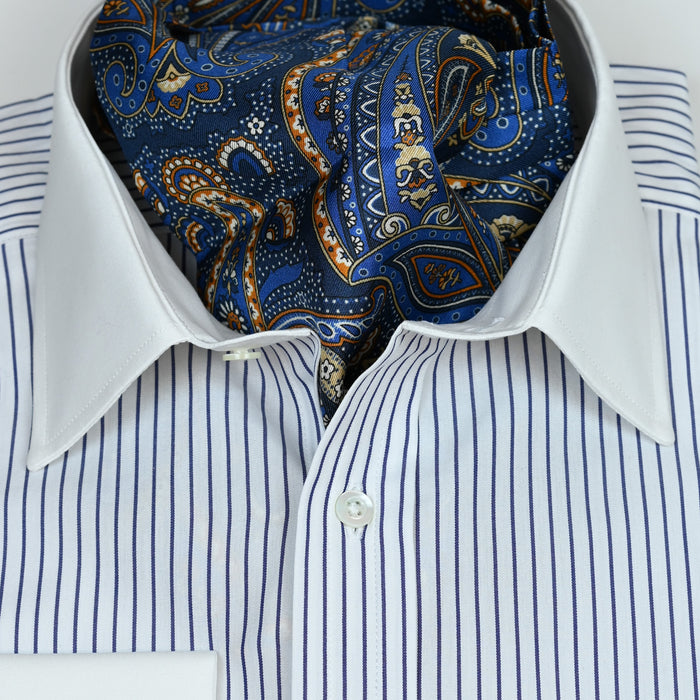 Ascot mit Paisley in blau
