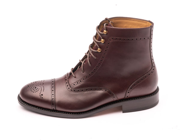 Punched Oxford Boots im Derby Stil
