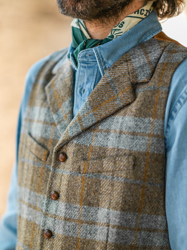 Tweedweste aus John Hanly
