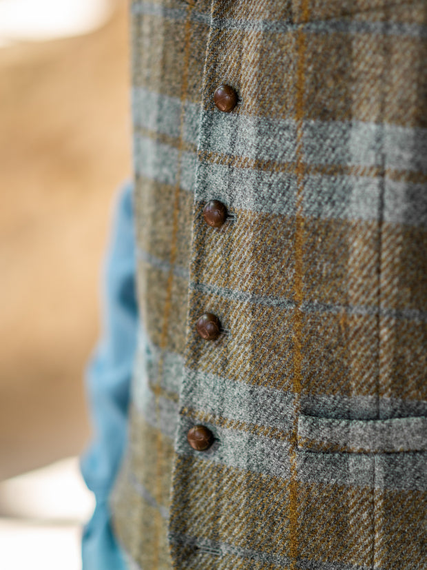 Tweedweste aus John Hanly