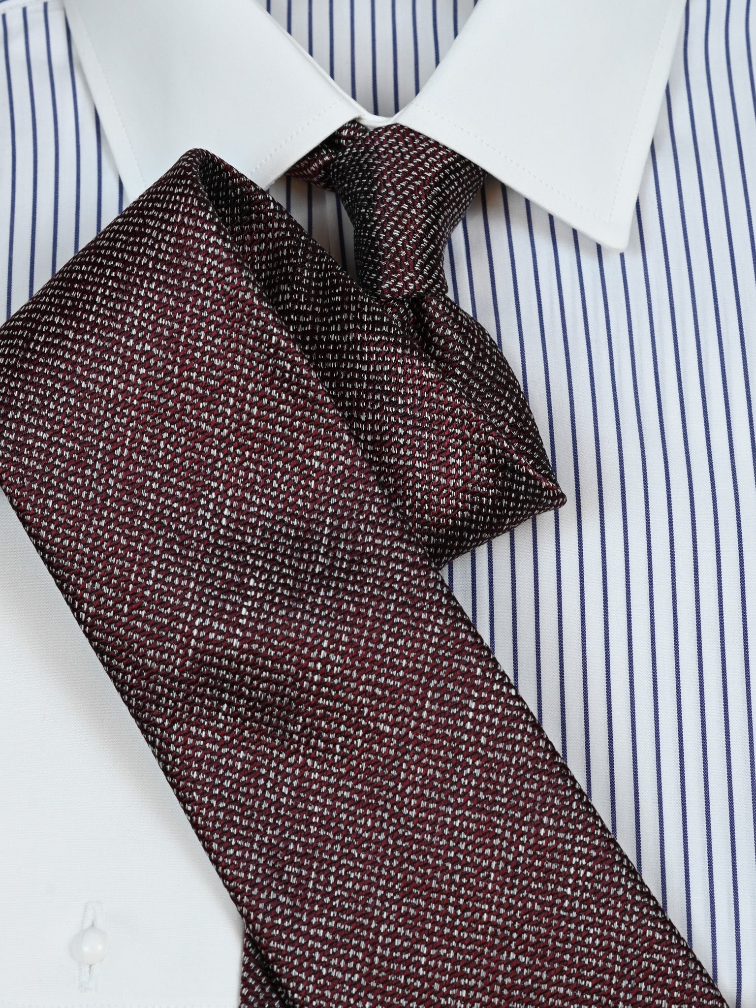 Krawatte bordeaux/weiss strukturiert