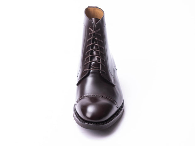 Punched Oxford Boots im Derby Stil