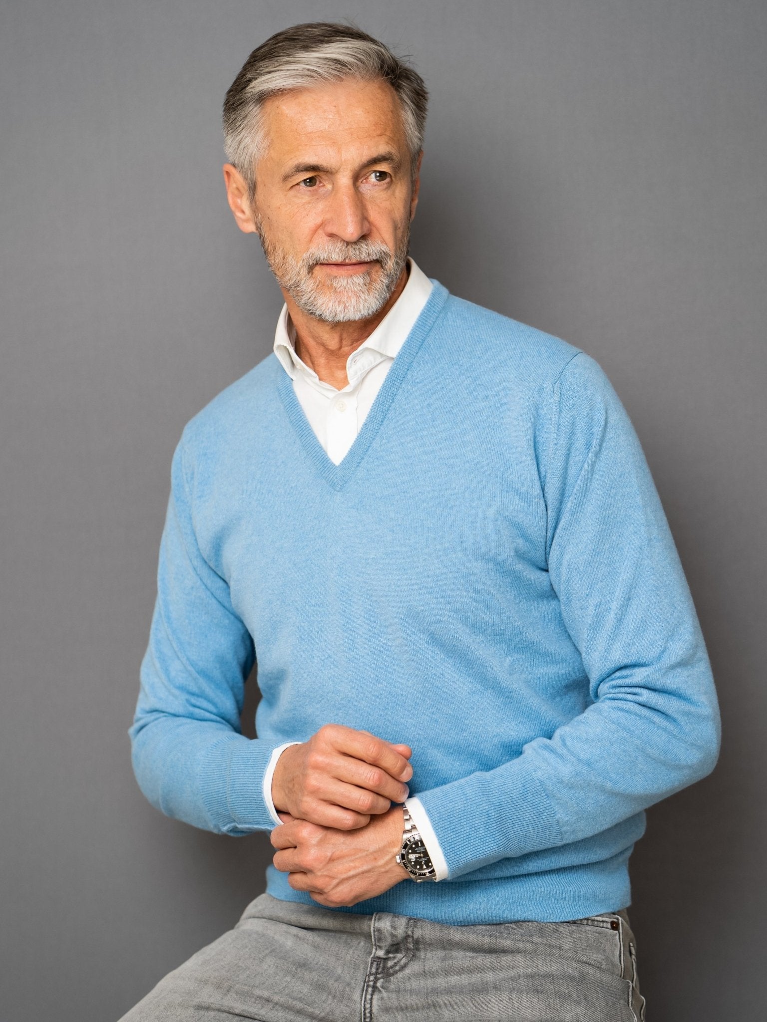 Cashmere Pullover (2-fädig) mit V-Ausschnitt in modernen Farben