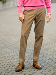 Slimline Baumwollhose mit Stretchanteil in khaki