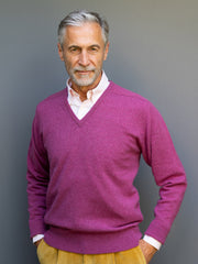 Cashmere Pullover (3-fädig) mit V-Ausschnitt in modernen Farben