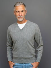 Cashmere Pullover (3-fädig) mit V-Ausschnitt in klassischen Farben