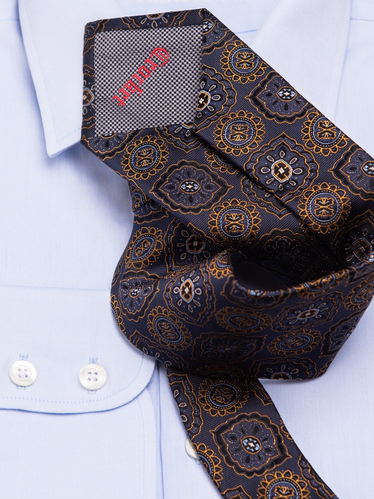 Krawatte mit Paisley in navy/gold