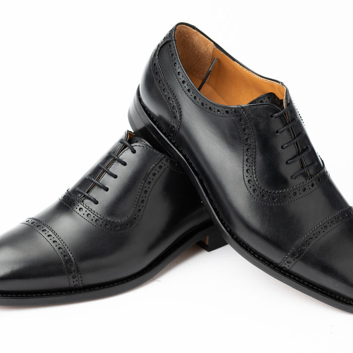 Punched Oxford Herrenschuh Schwarz