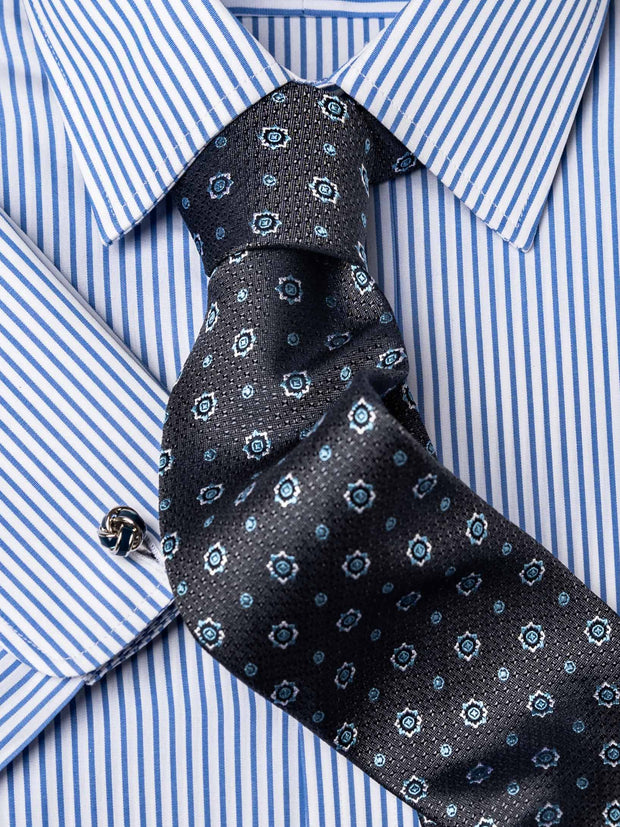 Krawatte gemustert in blau