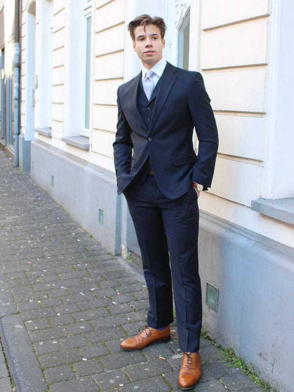 Slimline Anzug 2-Knopf in dunkelblau, Super 140 Schurwolle-Kaschmir