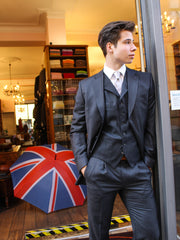 Anzug: Classic Anzug mit 3-Knopf Sakko in dunkelgrau | John Crocket – Fine British Clothing