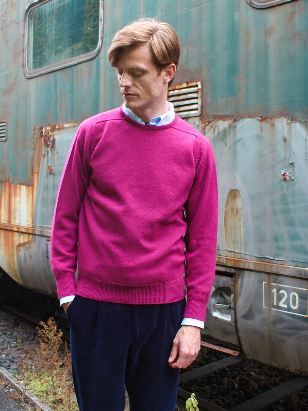 Lambswool Pullover mit Rundausschnitt in modernen Farben (Gr. 40–42)