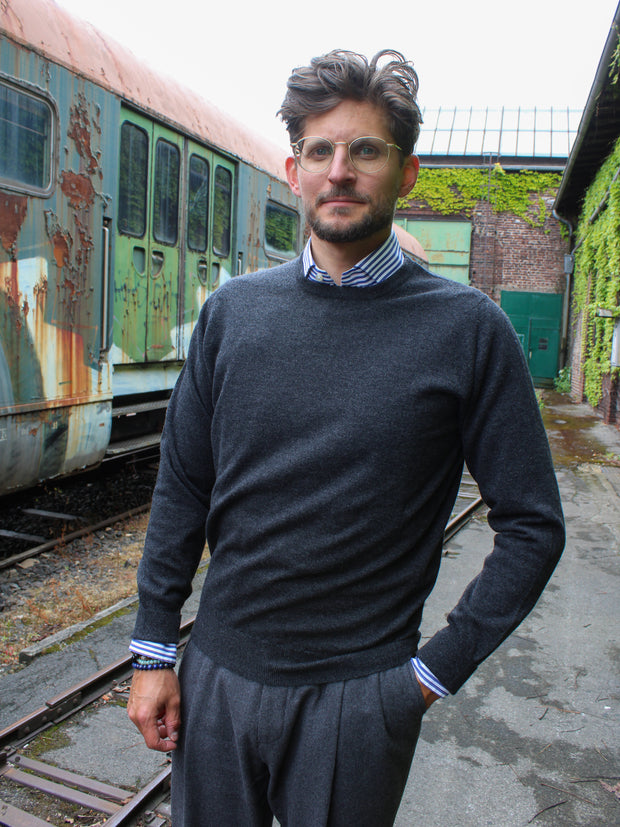 Cashmere Pullover (2-fädig) mit Rundausschnitt in klassischen Farben