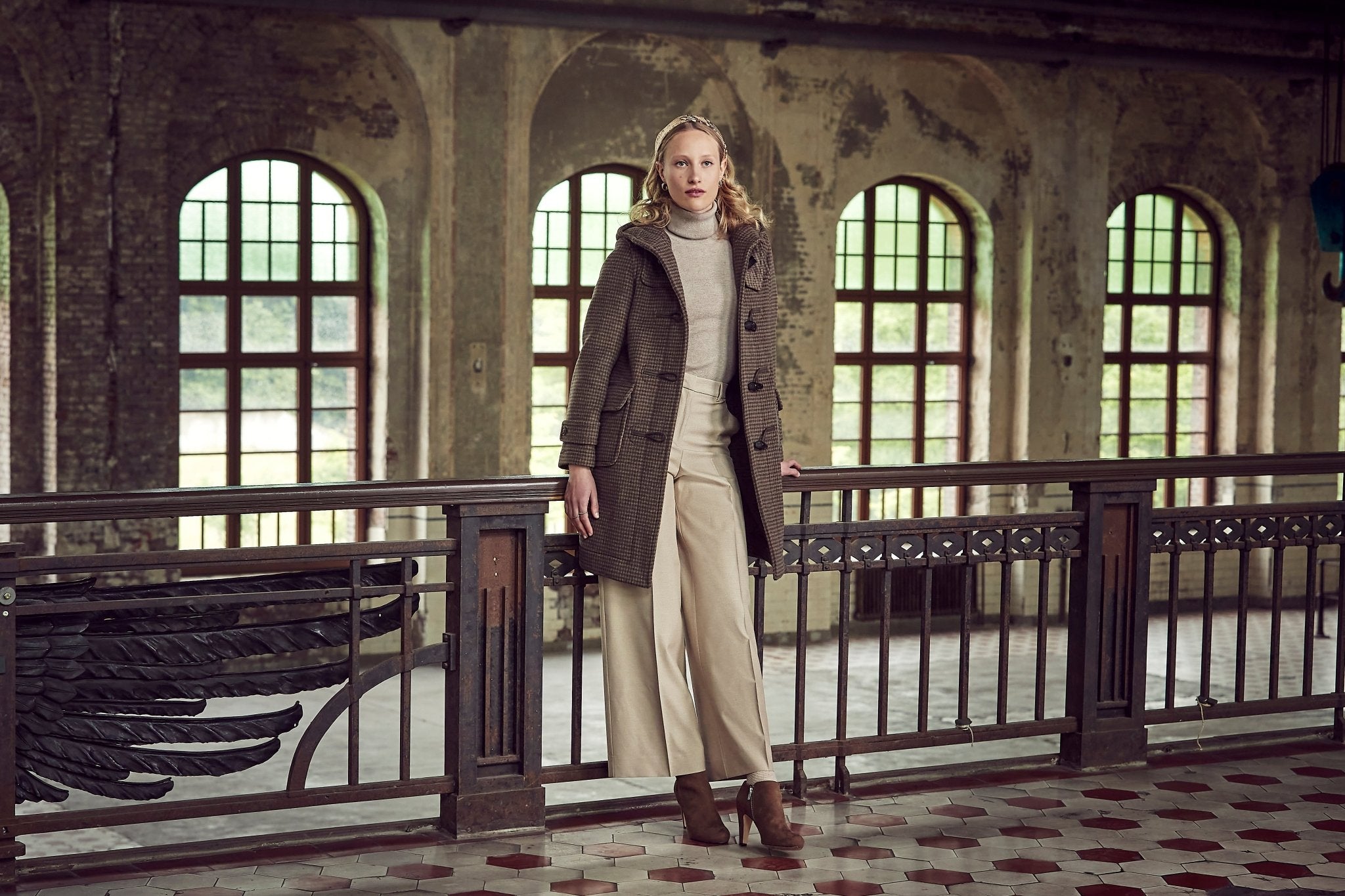 Damen Dufflecoat in braun kariert