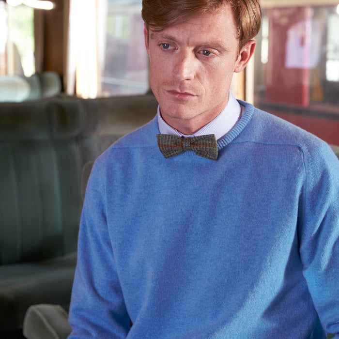 Lambswool Pullover mit Rundausschnitt in klassischen Farben (Gr. 44–52)