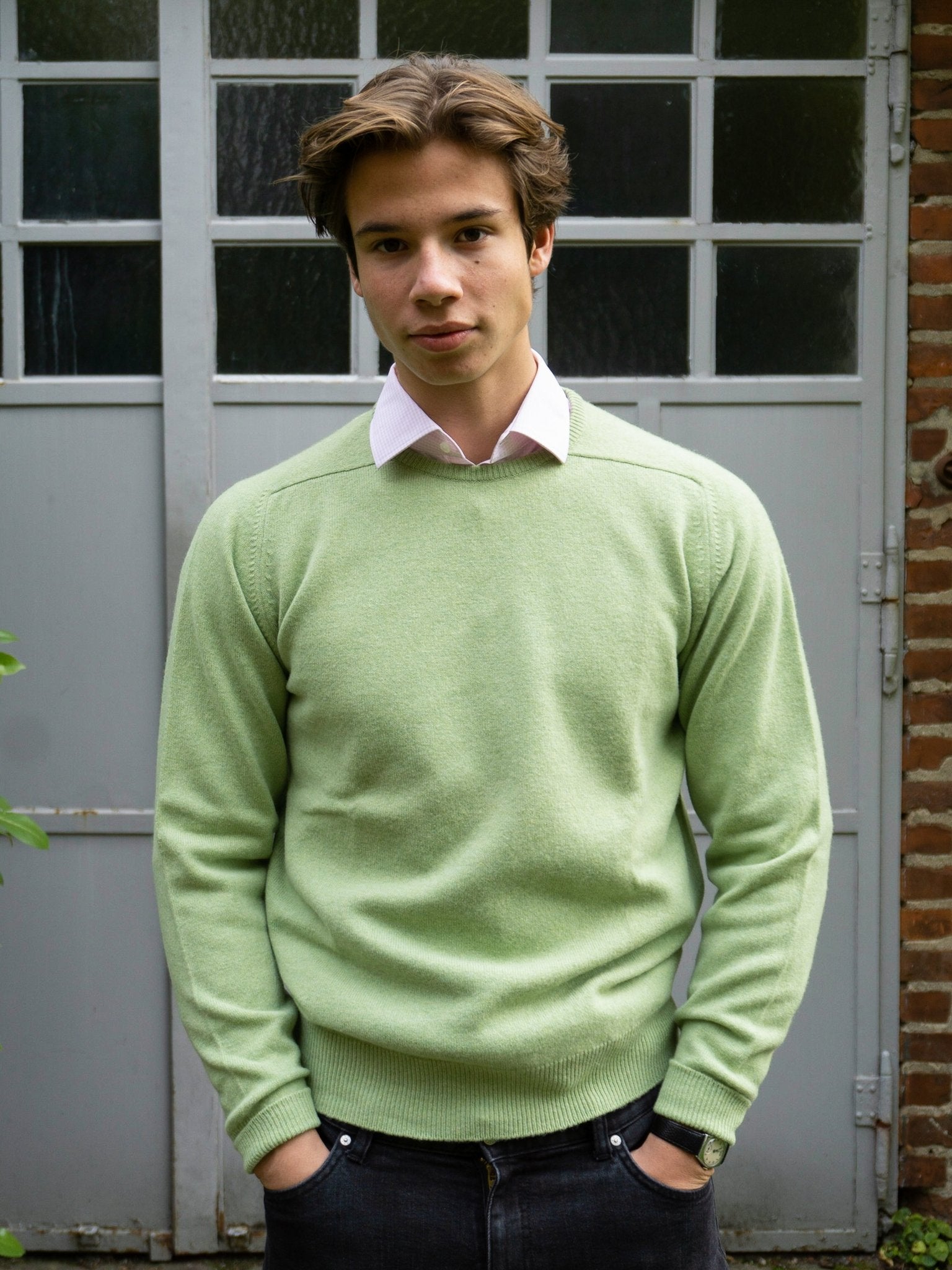 Lambswool Pullover mit Rundausschnitt in modernen Farben (Gr. 40–42)