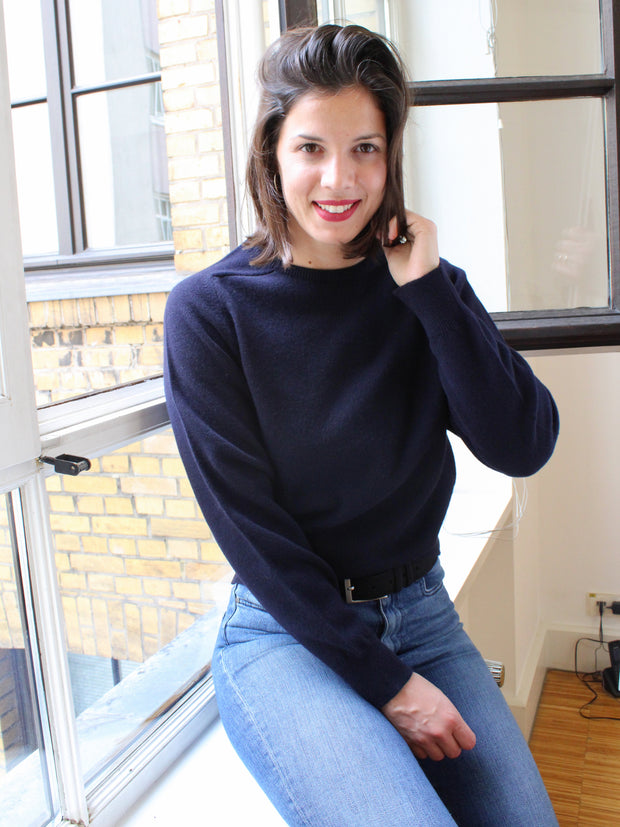 Lambswool Pullover mit Rundausschnitt in klassischen Farben (Gr. 40-42)