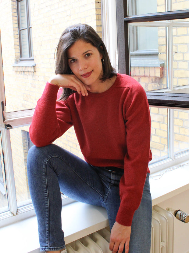 Lambswool Pullover mit Rundausschnitt in klassischen Farben (Gr. 40-42)