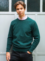 Lambswool Pullover mit Rundausschnitt in klassischen Farben (Gr. 40-42)
