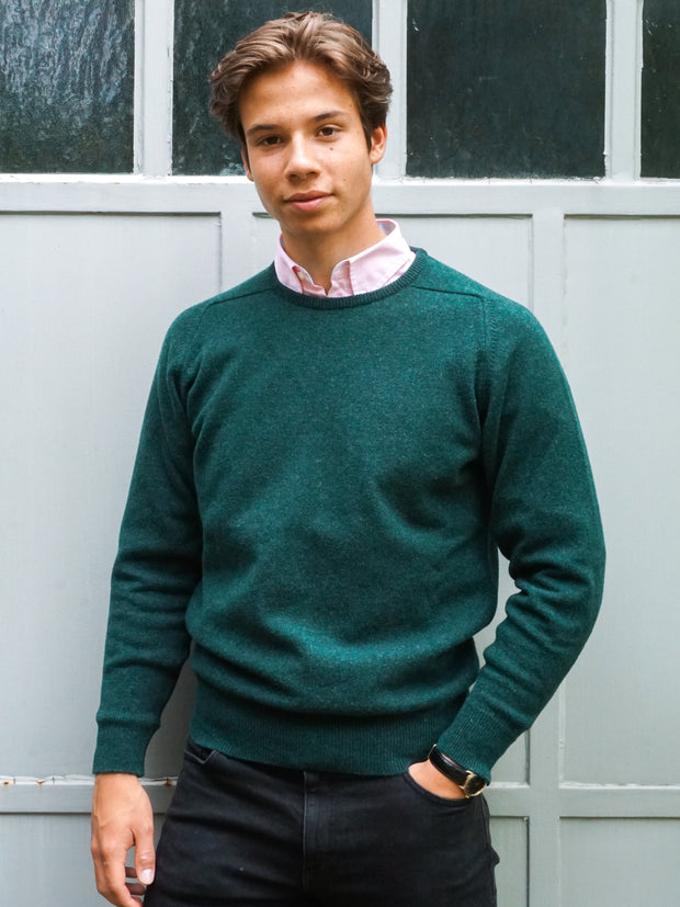 Lambswool Pullover mit Rundausschnitt in klassischen Farben (Gr. 40-42)