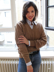Lambswool Pullover mit V-Ausschnitt in klassischen Farben (Gr. 40–42)