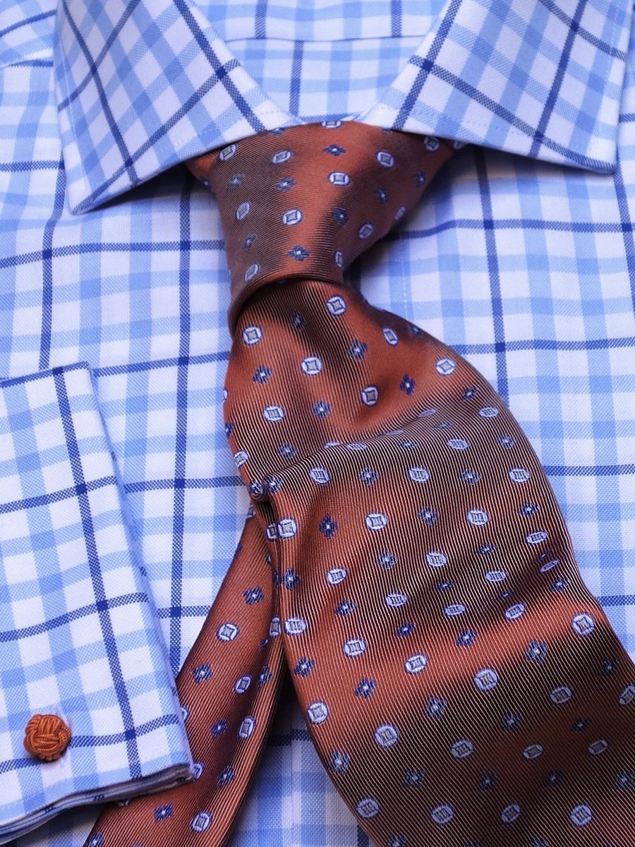 Seidenkrawatte gemustert in orange, Detailansicht